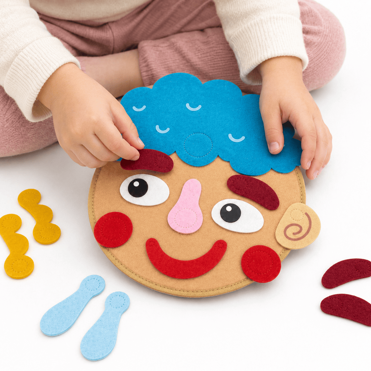 Montessori Emotion Learning Toy with Changeable Felt Faces for Kids
